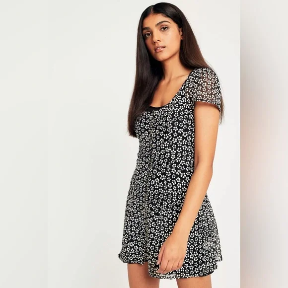 Urban Outfitters Floral Button Lace Corset-Back Black & White Sheer Mini Dress L - Picture 3 of 16